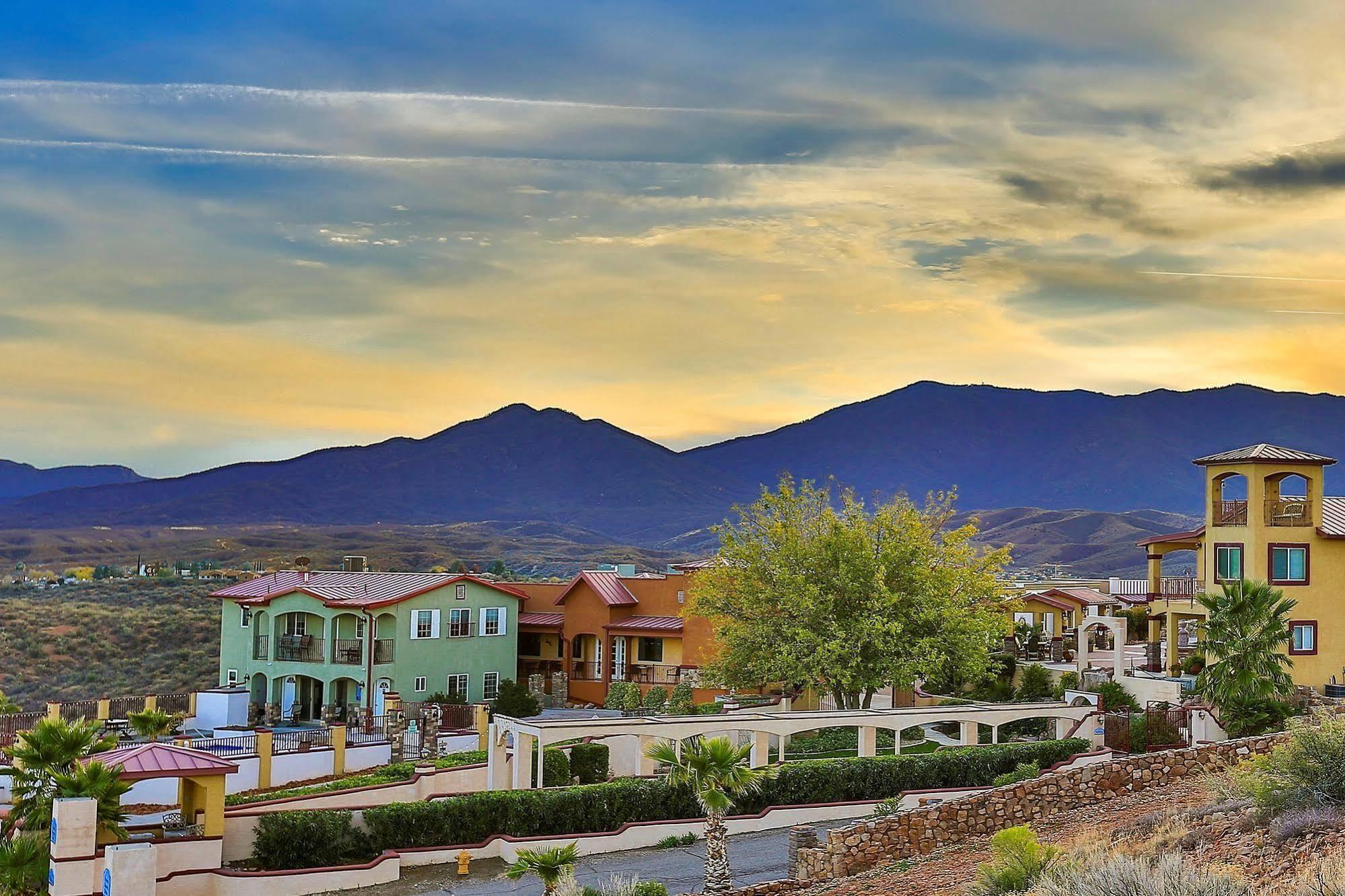 Dream Manor Inn โกลบ ภายนอก รูปภาพ