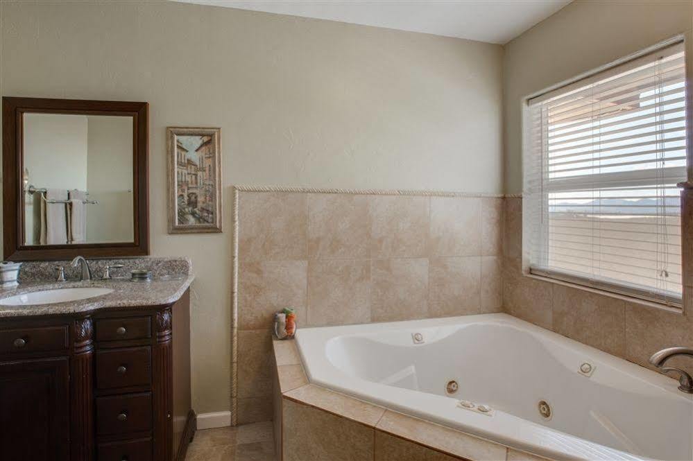 Dream Manor Inn โกลบ ภายนอก รูปภาพ